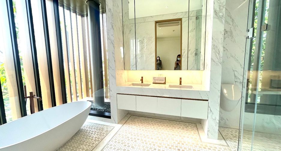 For sale 4 bedrooms house in Bang Phli, Samut Prakan