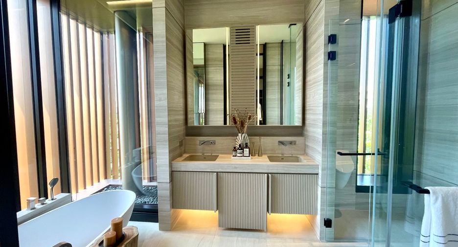 For sale 4 bedrooms house in Bang Phli, Samut Prakan