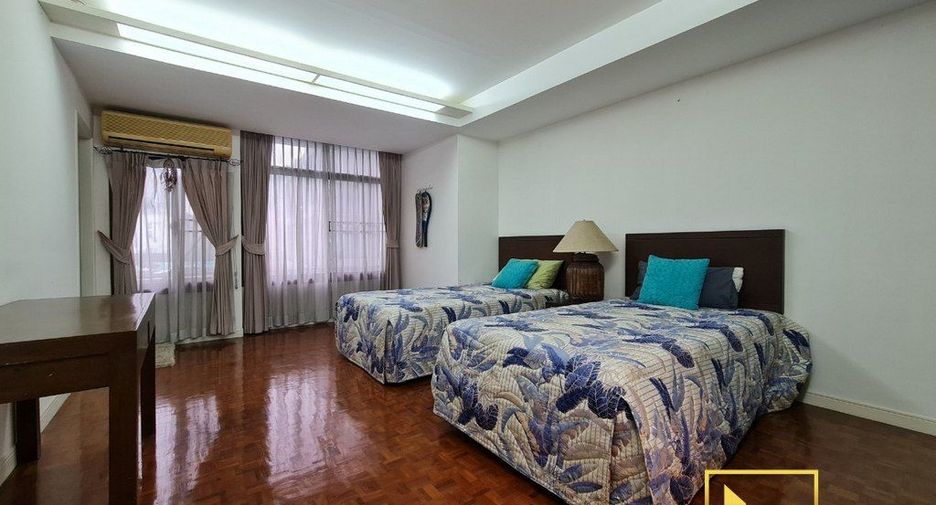 For rent 3 bedrooms apartment in Khlong Toei, Bangkok