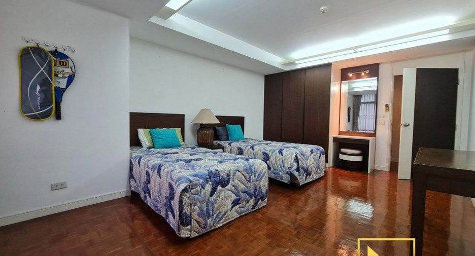 For rent 3 bedrooms apartment in Khlong Toei, Bangkok
