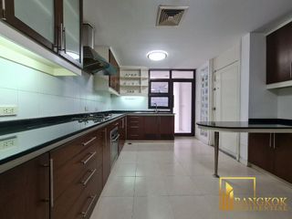 Apartment zur Miete mit 3 Zimmer in Khlong Toei, Bangkok