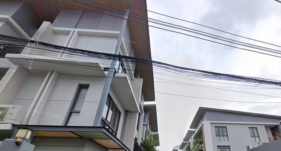 For rent 4 ベッドルーム house in Bang Na, Bangkok