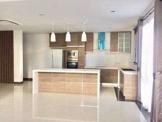 For rent 4 ベッドルーム house in Bang Na, Bangkok