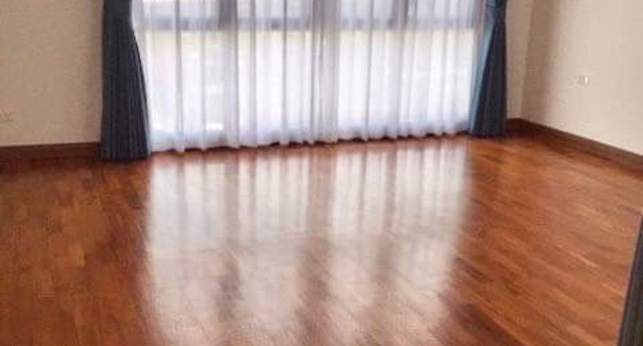 For rent 4 ベッドルーム house in Bang Na, Bangkok