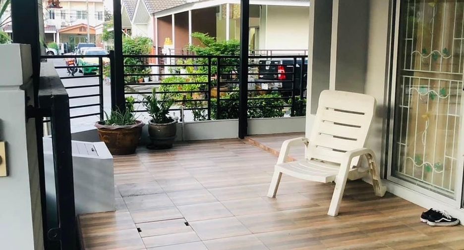 Продажа 3 спальни таунхаус в Mueang Samut Prakan, Самутпракан