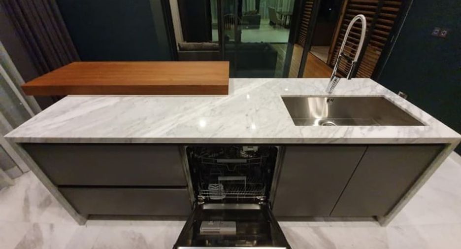 Condo en alquiler de 3 habitaciones en Watthana, Bangkok