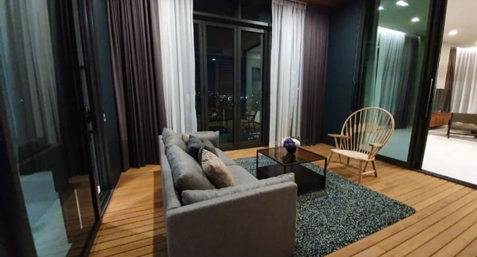 Condo en alquiler de 3 habitaciones en Watthana, Bangkok