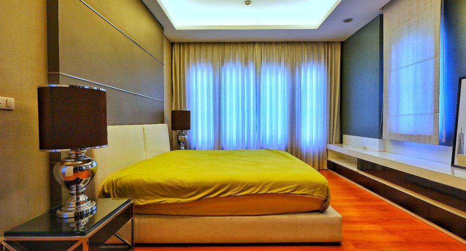 For sale 3 bedrooms house in Phasi Charoen, Bangkok