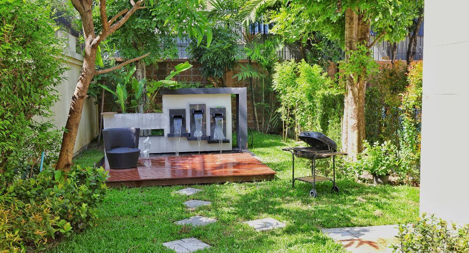For sale 3 bedrooms house in Phasi Charoen, Bangkok
