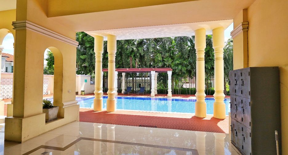 For sale 3 bedrooms house in Phasi Charoen, Bangkok