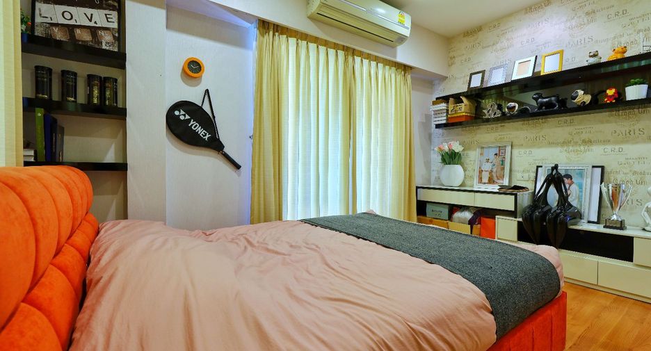 For sale 3 bedrooms house in Phasi Charoen, Bangkok
