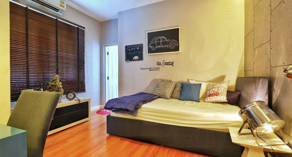 For sale 3 bedrooms house in Phasi Charoen, Bangkok