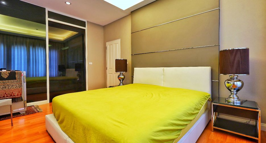 For sale 3 bedrooms house in Phasi Charoen, Bangkok