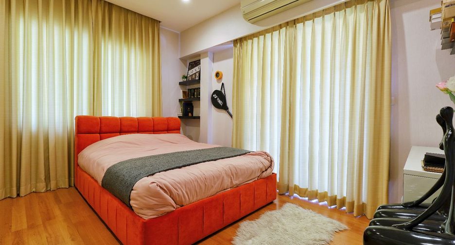 For sale 3 bedrooms house in Phasi Charoen, Bangkok