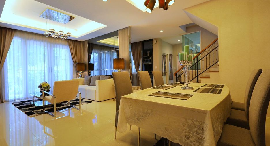 For sale 3 bedrooms house in Phasi Charoen, Bangkok