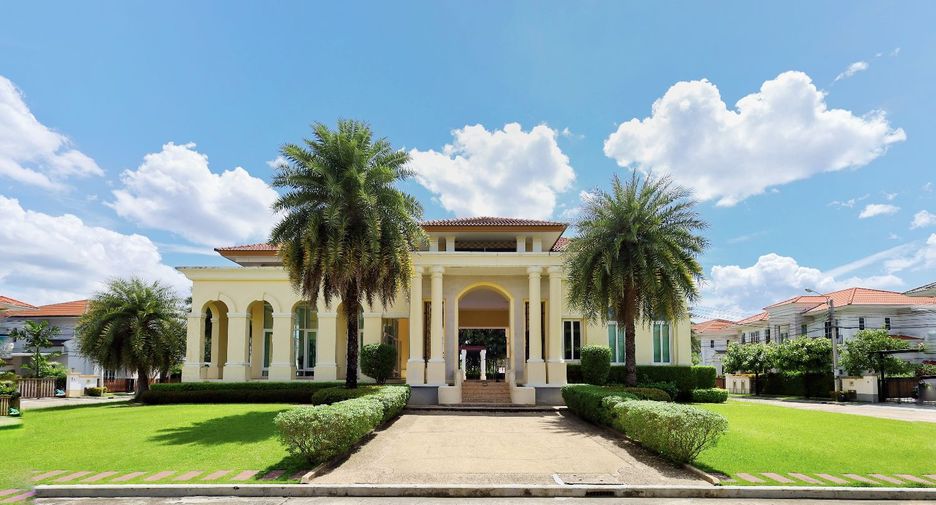 For sale 3 bedrooms house in Phasi Charoen, Bangkok