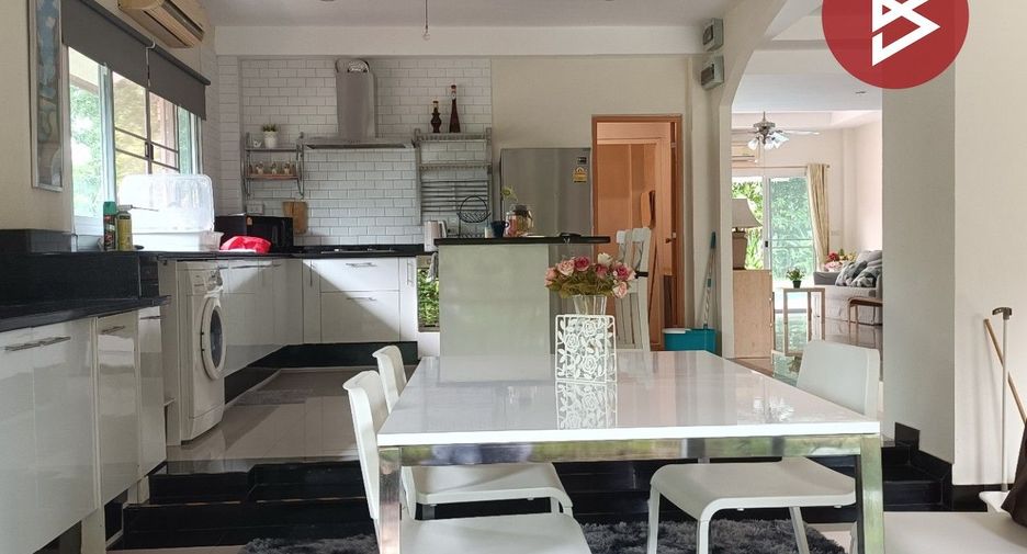 For sale 4 bed house in Mueang Nakhon Nayok, Nakhon Nayok