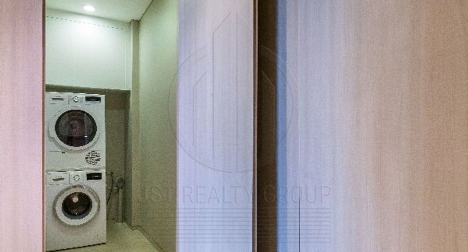 For rent and for sale 2 bedrooms condo in Pathum Wan, Bangkok