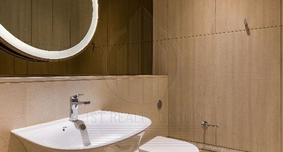 For rent and for sale 2 bedrooms condo in Pathum Wan, Bangkok