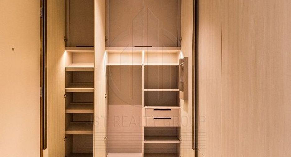 For rent and for sale 2 bedrooms condo in Pathum Wan, Bangkok