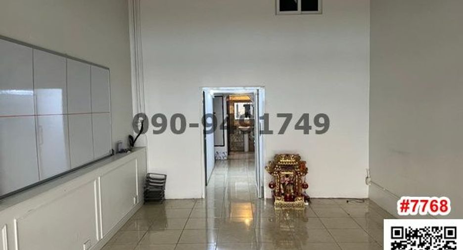 For rent 6 bed retail Space in Khlong San, Bangkok