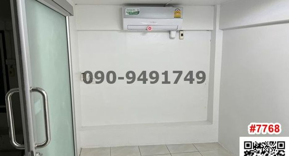 For rent 6 bed retail Space in Khlong San, Bangkok