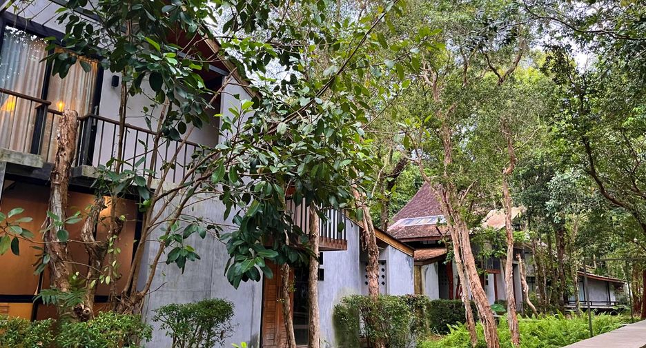 À louer et à vendre 16 chambres villa à Mueang Krabi, Krabi