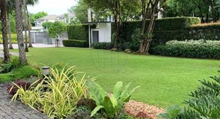 出售 5 卧室 独立屋 在 Mueang Nonthaburi, Nonthaburi