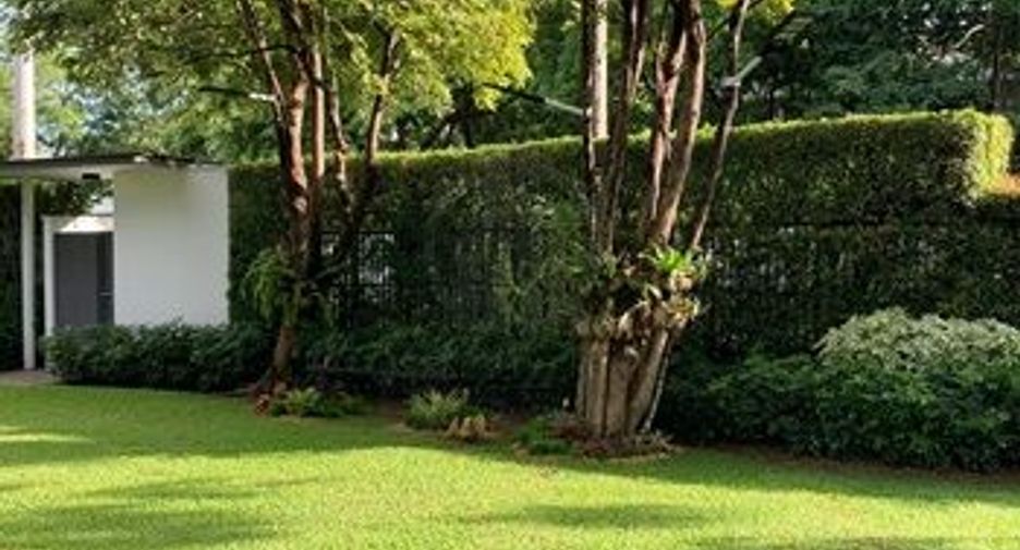 出售 5 卧室 独立屋 在 Mueang Nonthaburi, Nonthaburi