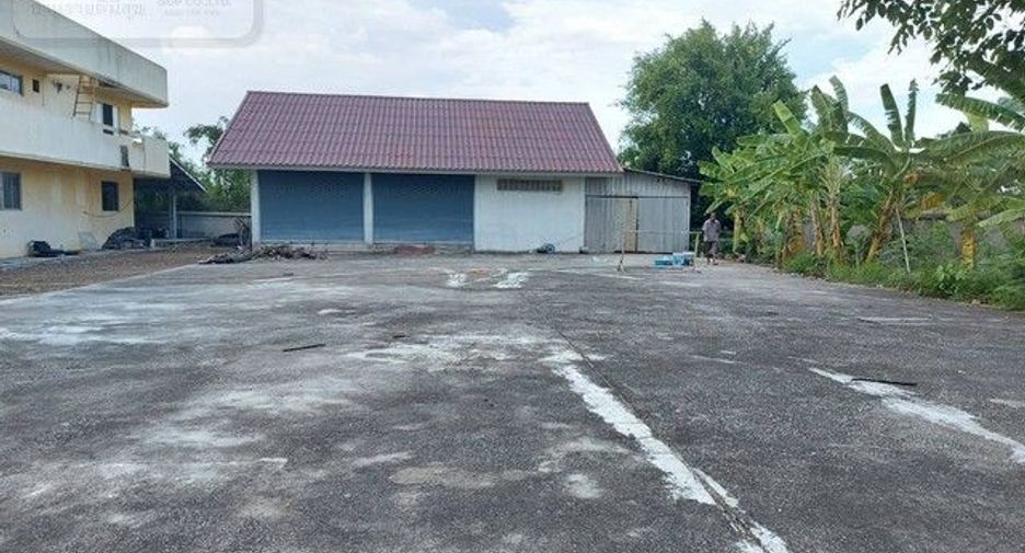 For rent retail Space in Sam Phran, Nakhon Pathom