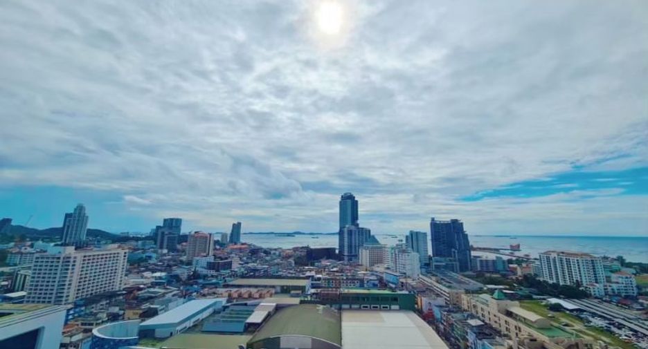 For rent 2 bedrooms condo in Si Racha, Chonburi