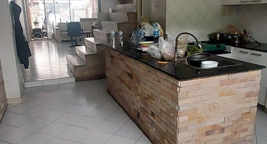 For sale 4 bedrooms townhouse in Chom Thong, Bangkok