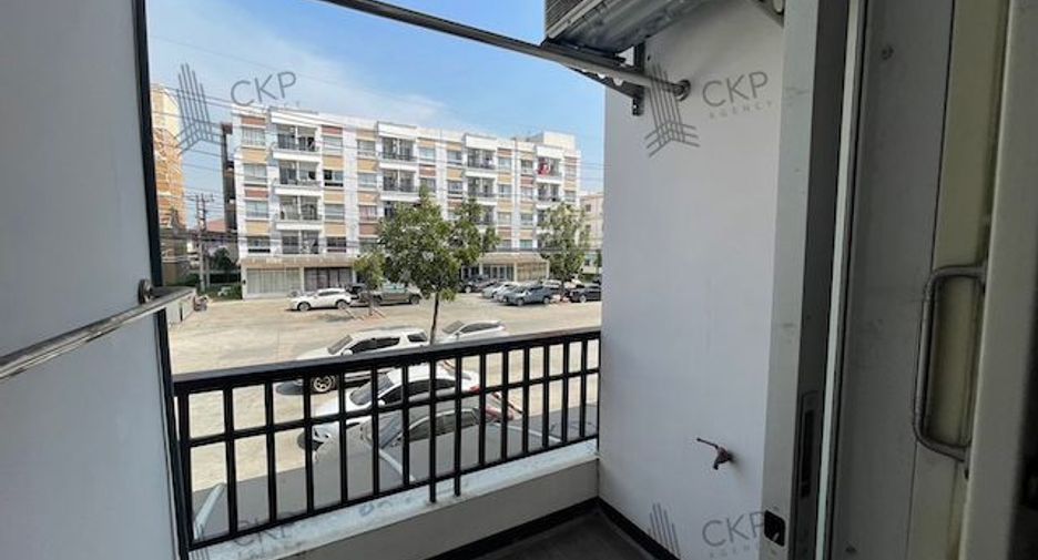 For sale 1 bed condo in Khlong Luang, Pathum Thani