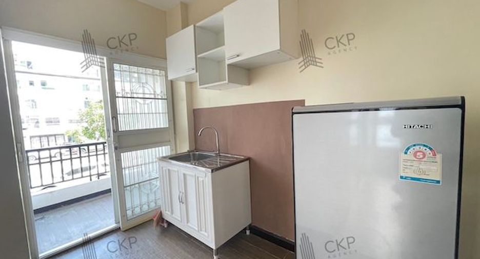 For sale 1 bed condo in Khlong Luang, Pathum Thani