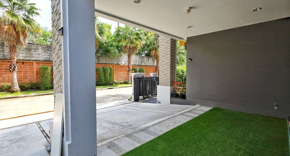 Casa en venta de 4 habitaciones en Bang Bon, Bangkok