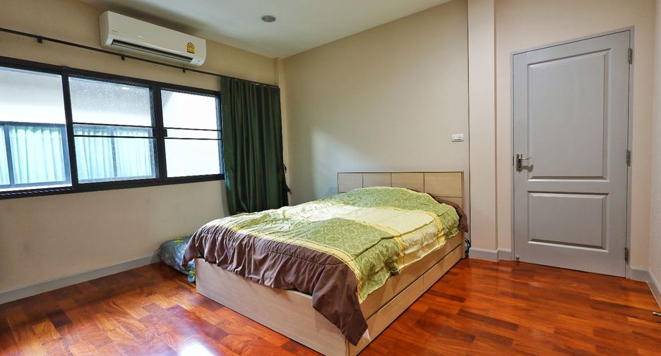 Casa en venta de 4 habitaciones en Bang Bon, Bangkok