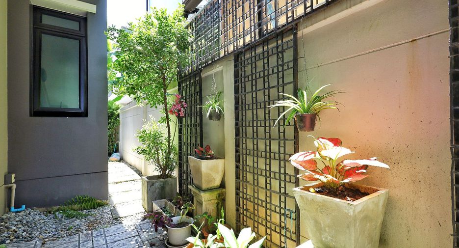 Casa en venta de 4 habitaciones en Bang Bon, Bangkok
