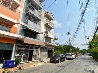 For sale 4 Beds retail Space in Thanyaburi, Pathum Thani