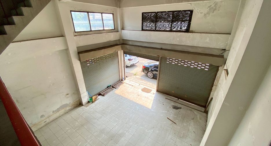 ขาย 4 เตียง พื้นที่ค้าปลีก ใน ธัญบุรี, ปทุมธานี