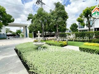 For sale 3 bedrooms townhouse in Rat Burana, Bangkok