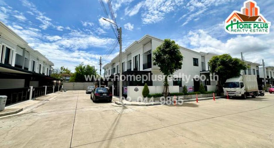 Casa adosada en venta de 3 habitaciones en Rat Burana, Bangkok