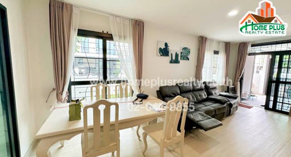 Casa adosada en venta de 3 habitaciones en Rat Burana, Bangkok