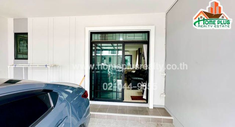 Casa adosada en venta de 3 habitaciones en Rat Burana, Bangkok