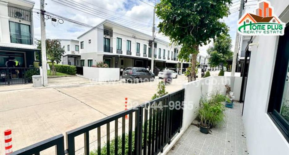 Casa adosada en venta de 3 habitaciones en Rat Burana, Bangkok