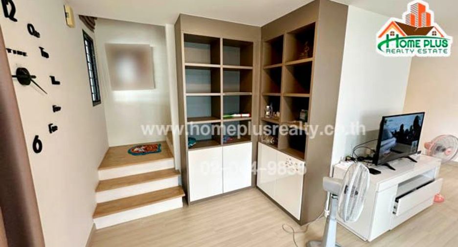 Casa adosada en venta de 3 habitaciones en Rat Burana, Bangkok