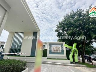For sale 3 bedrooms townhouse in Rat Burana, Bangkok