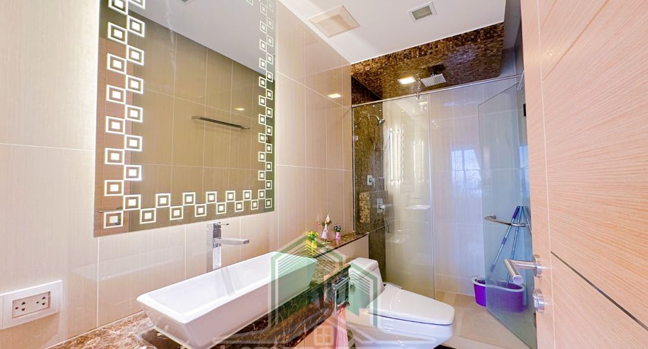 For sale 4 bedrooms condo in Bang Lamung, Chonburi