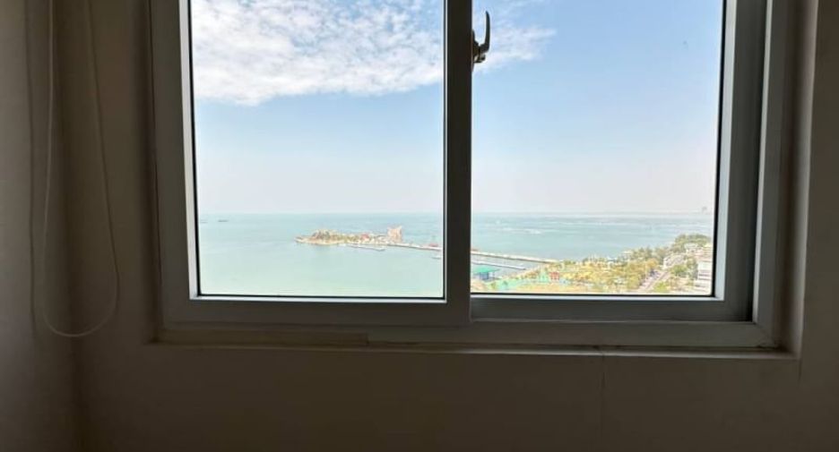 For sale 2 bedrooms condo in Si Racha, Chonburi
