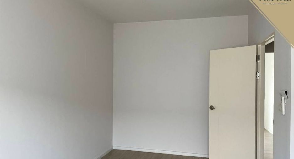 For sale 3 bedrooms townhouse in Suan Luang, Bangkok