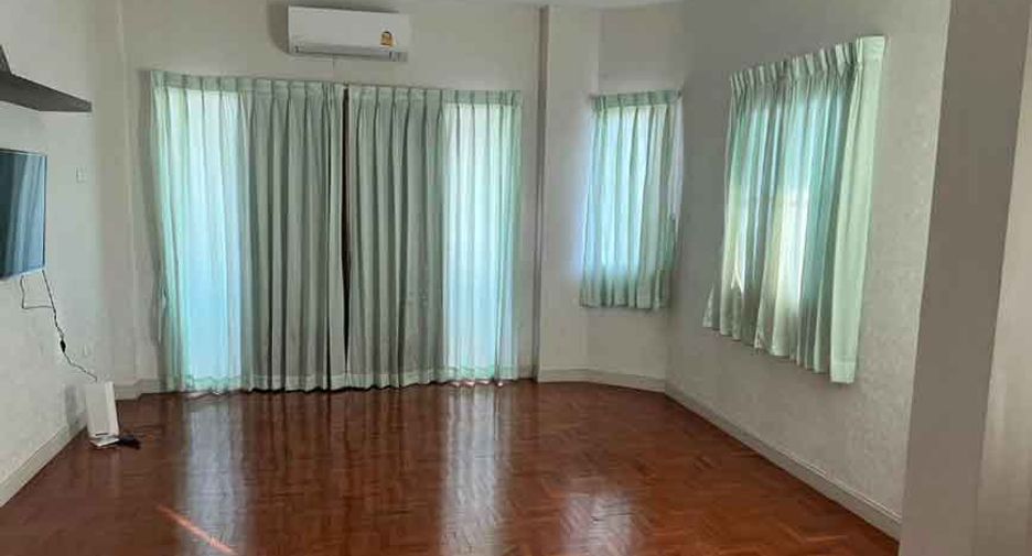 ขาย 4 ห้องนอน บ้านเดี่ยว ใน เมืองเชียงใหม่, เชียงใหม่